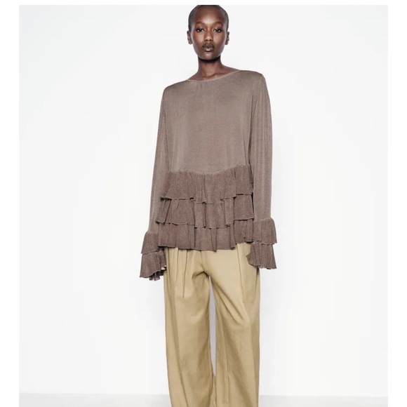 RUFFLED THIN KNIT SWEATER - Picture 1 of 13